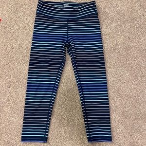 Athleta girl cropped leggings